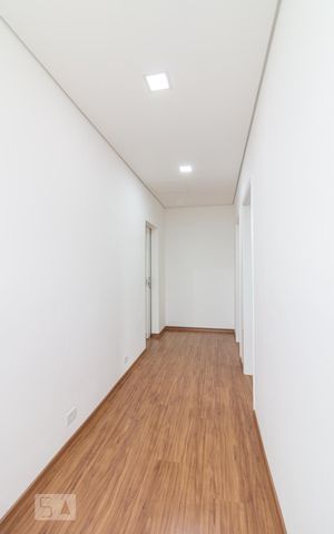 Casa à venda com 220m², 3 quartos e 7 vagasCorredor