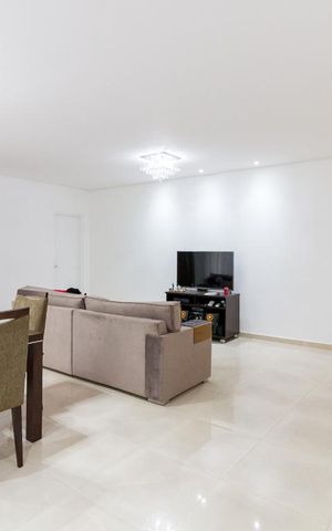 Casa à venda com 220m², 3 quartos e 7 vagasSala