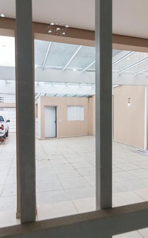 Casa à venda com 220m², 3 quartos e 7 vagasVista sala