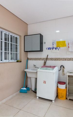 Casa à venda com 220m², 3 quartos e 7 vagasÁrea de serviço