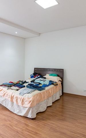 Casa à venda com 220m², 3 quartos e 7 vagasQuarto 2 suíte