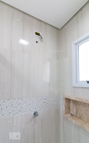 Casa à venda com 220m², 3 quartos e 7 vagasBanheiro quarto 2 suíte