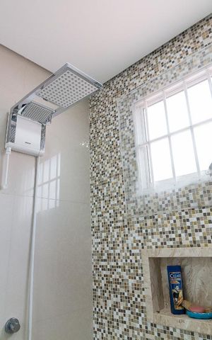 Casa à venda com 220m², 3 quartos e 7 vagasBanheiro quarto 3 suíte - chuveiro