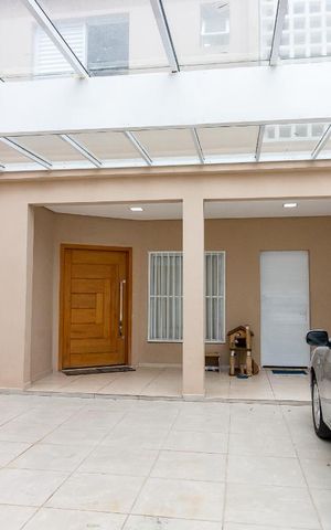 Casa à venda com 220m², 3 quartos e 7 vagasQuintal e garagem