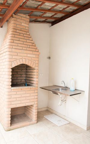 Casa de condomínio à venda com 150m², 3 quartos e 2 vagas Casa de condomínio à venda com 150m², 3 quartos e 2 vagasChurrasqueira