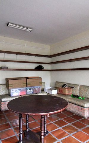 Casa à venda com 445m², 4 quartos e sem vagaSala inferior