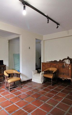Casa à venda com 445m², 4 quartos e sem vagaSala