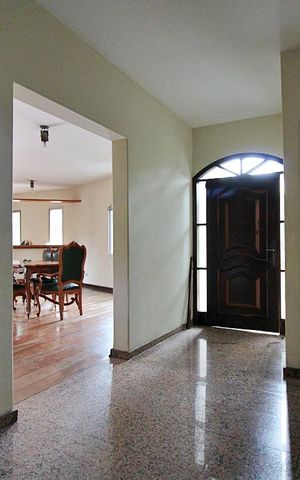 Casa à venda com 445m², 4 quartos e sem vagaSala