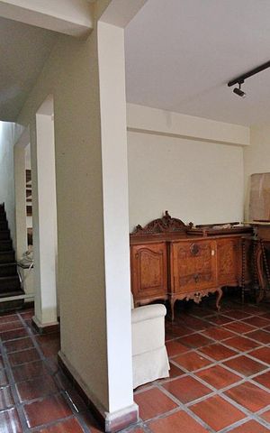 Casa à venda com 445m², 4 quartos e sem vagaSala inferior