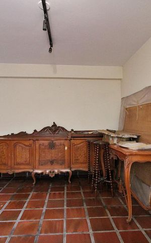 Casa à venda com 445m², 4 quartos e sem vagaSala inferior