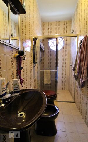 Casa à venda com 445m², 4 quartos e sem vagaBanheiro da Suíte 2