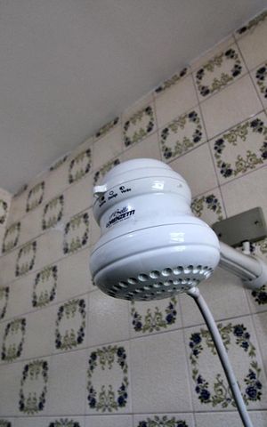 Casa à venda com 445m², 4 quartos e sem vagaBanheiro da Suíte 1