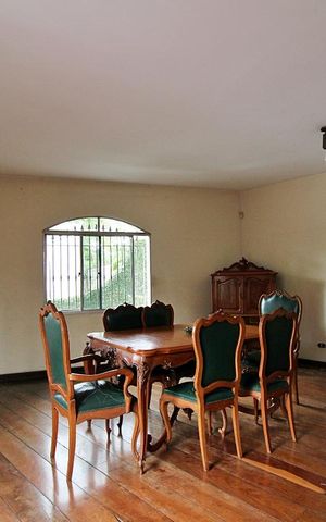 Casa à venda com 445m², 4 quartos e sem vagaSala