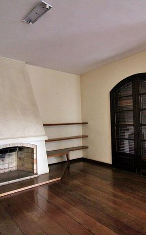 Casa à venda com 445m², 4 quartos e sem vagaSala