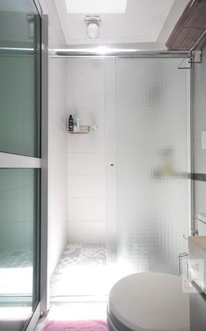 Casa de condomínio para alugar com 118m², 3 quartos e 1 vagaDetalhe do Banheiro Suíte 1