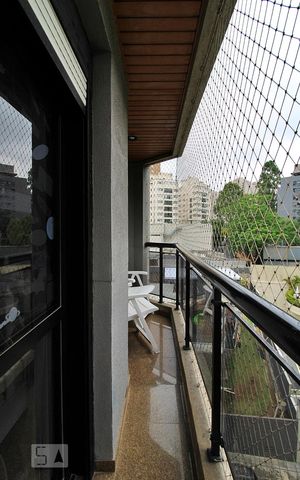 Apartamento à venda com 190m², 4 quartos e 3 vagasVaranda da Suíte 2