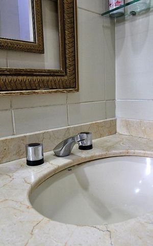 Apartamento à venda com 190m², 4 quartos e 3 vagasBanheiro da Suíte 2