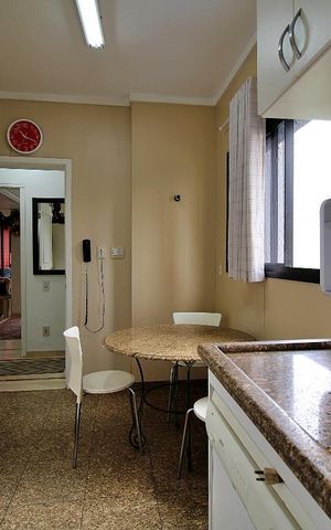Apartamento à venda com 190m², 4 quartos e 3 vagasCozinha