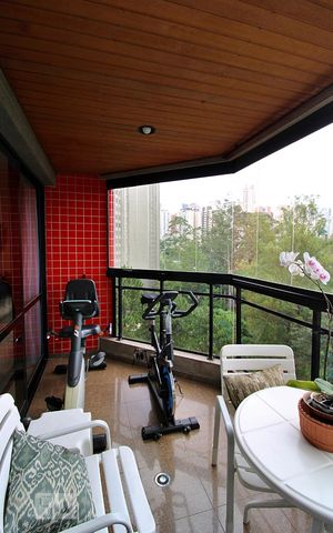 Apartamento à venda com 190m², 4 quartos e 3 vagasVaranda da Sala de Jantar