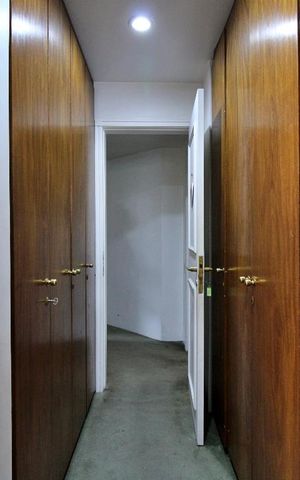 Apartamento à venda com 190m², 4 quartos e 3 vagasCloset