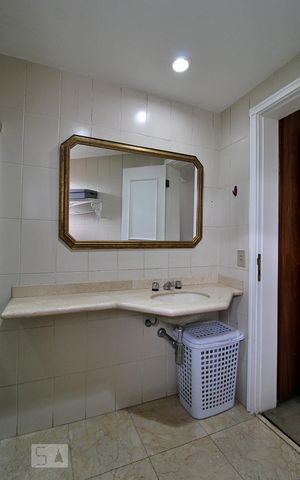 Apartamento à venda com 190m², 4 quartos e 3 vagasBanheiro da Suíte 3