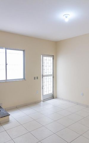 Casa para alugar com 64m², 2 quartos e 1 vaga Casa para alugar com 64m², 2 quartos e 1 vagaSala