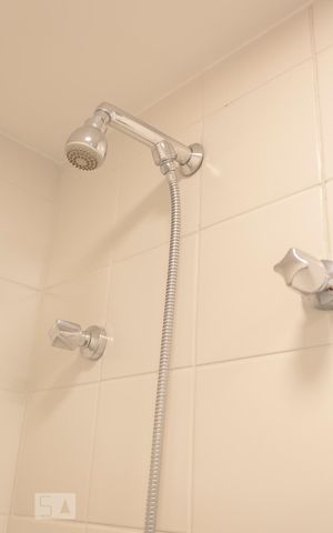 Apartamento para alugar com 60m², 2 quartos e 1 vagaChuveiro