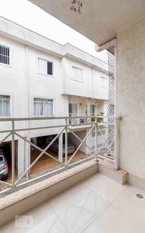 Casa de condomínio à venda com 131m², 3 quartos e 2 vagas Casa de condomínio à venda com 131m², 3 quartos e 2 vagasVaranda da Sala