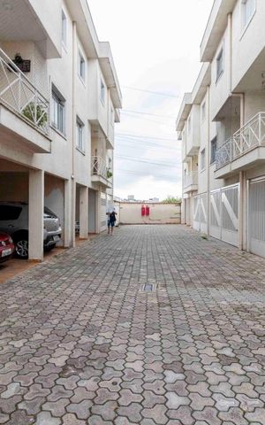 Casa de condomínio à venda com 131m², 3 quartos e 2 vagas Casa de condomínio à venda com 131m², 3 quartos e 2 vagasÁrea Externa