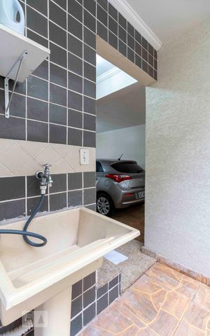Casa de condomínio à venda com 131m², 3 quartos e 2 vagas Casa de condomínio à venda com 131m², 3 quartos e 2 vagasÁrea de Serviço