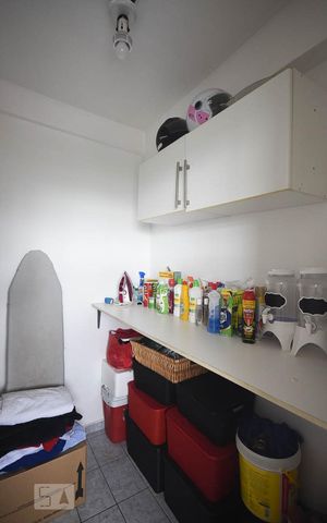 Apartamento à venda com 142m², 4 quartos e 4 vagas Apartamento à venda com 142m², 4 quartos e 4 vagasQuarto de Serviço