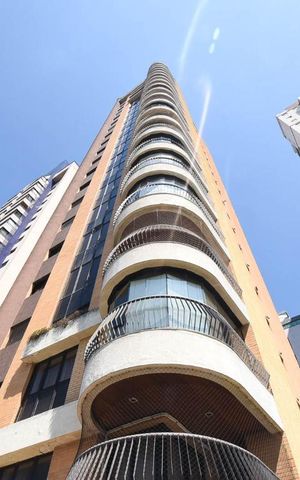 Apartamento à venda com 142m², 4 quartos e 4 vagas Apartamento à venda com 142m², 4 quartos e 4 vagasFachada