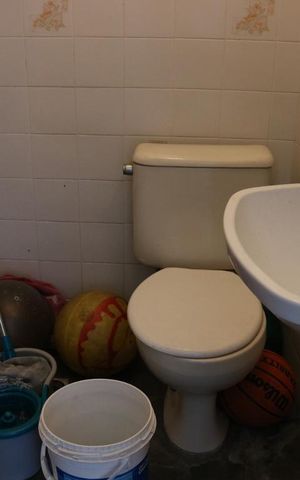 Casa à venda com 670m², 3 quartos e 8 vagasBanheiro 4