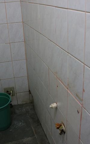 Casa à venda com 670m², 3 quartos e 8 vagasBanheiro de Serviço