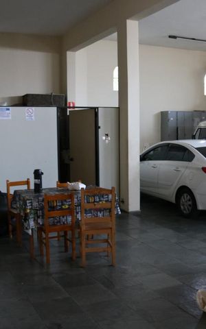 Casa à venda com 670m², 3 quartos e 8 vagasÁrea Externa