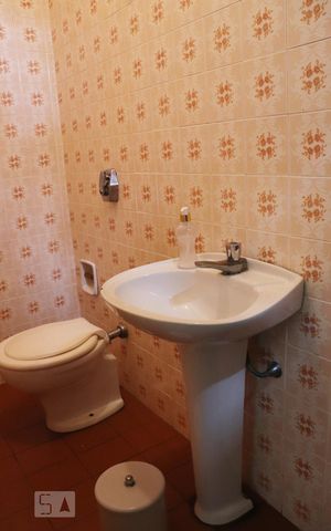 Casa à venda com 420m², 3 quartos e 6 vagasLavabo 2