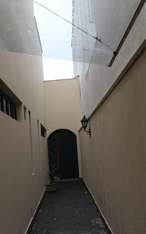 Casa à venda com 420m², 3 quartos e 6 vagasÁrea de Serviço