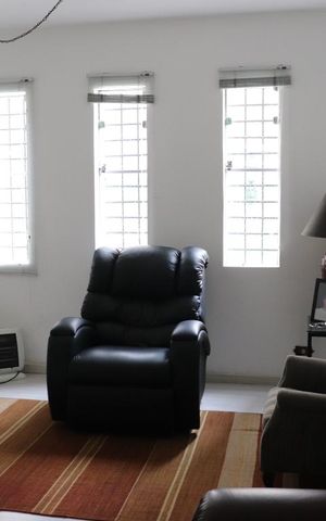 Casa à venda com 420m², 3 quartos e 6 vagasSala 1