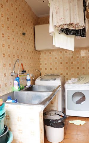 Casa à venda com 420m², 3 quartos e 6 vagasLavanderia