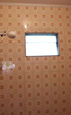 Casa à venda com 420m², 3 quartos e 6 vagasBanheiro de Serviço