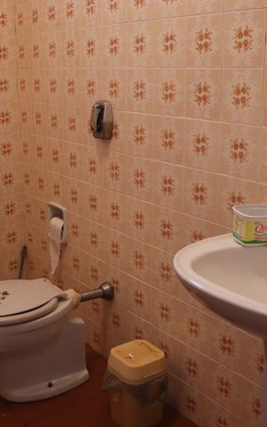 Casa à venda com 420m², 3 quartos e 6 vagasBanheiro de Serviço