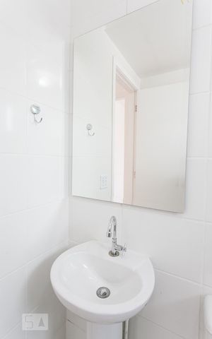 Apartamento à venda com 42m², 2 quartos e sem vagaBanheiro