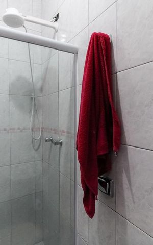 Casa à venda com 230m², 4 quartos e sem vaga Casa à venda com 230m², 4 quartos e sem vagaBanheiro