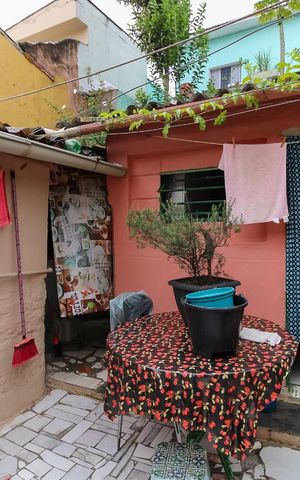 Casa à venda com 230m², 4 quartos e sem vaga Casa à venda com 230m², 4 quartos e sem vagaÁrea Externa