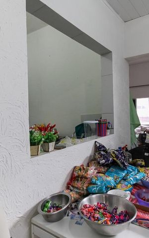 Casa à venda com 230m², 4 quartos e sem vaga Casa à venda com 230m², 4 quartos e sem vagaEdícula - Sala