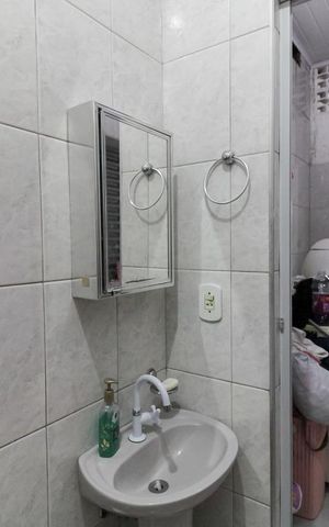 Casa à venda com 230m², 4 quartos e sem vaga Casa à venda com 230m², 4 quartos e sem vagaBanheiro