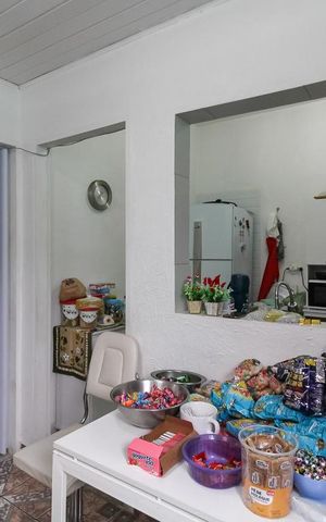 Casa à venda com 230m², 4 quartos e sem vaga Casa à venda com 230m², 4 quartos e sem vagaEdícula - Sala