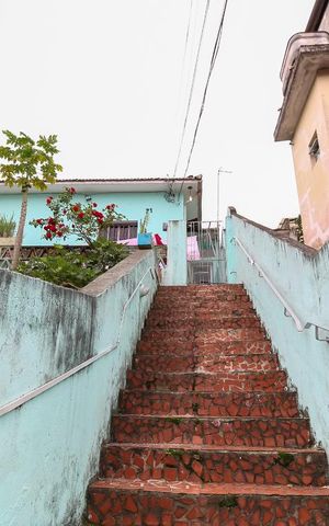 Casa à venda com 230m², 4 quartos e sem vaga Casa à venda com 230m², 4 quartos e sem vagaÁrea Externa