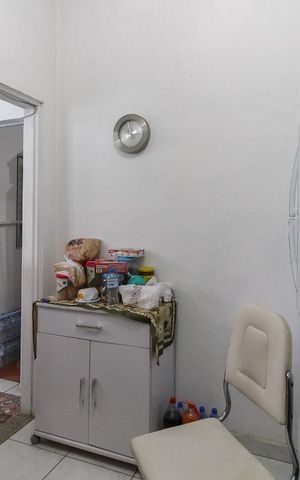 Casa à venda com 230m², 4 quartos e sem vaga Casa à venda com 230m², 4 quartos e sem vagaEdícula - Cozinha