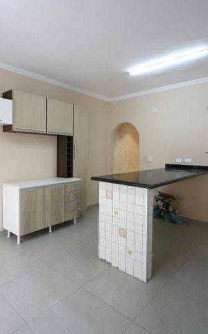 Casa para alugar com 120m², 3 quartos e 2 vagasCozinha